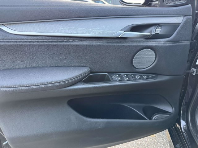 Used 2019 BMW X6 xDrive50i w/ M Sport Package AWD/4WD image 23