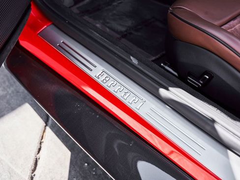 Used 2024 Ferrari Roma Spider RWD image 40