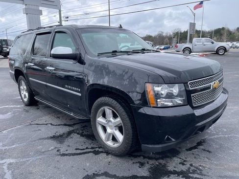 Used 2012 Chevrolet Suburban LTZ image 2