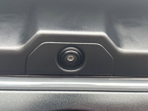 Certified 2025 Nissan Frontier PRO-4X image 14