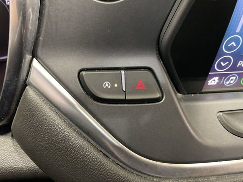 Used 2020 Chevrolet Blazer LT FWD image 31