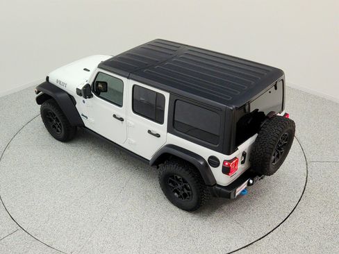 Used 2024 Jeep Wrangler Unlimited AWD/4WD image 28