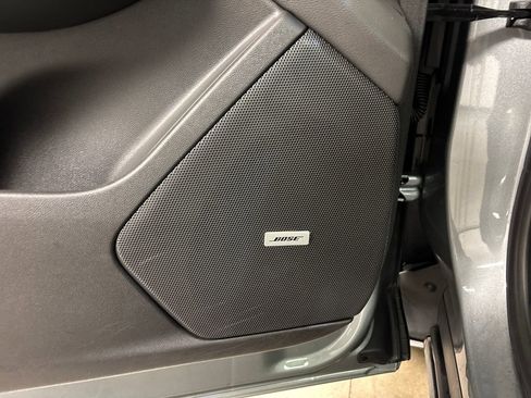 Used 2023 Cadillac XT6 Premium Luxury w/ Technology Package image 37