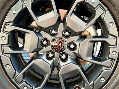 Used 2023 Nissan Frontier PRO-4X w/ Pro-4X Premium Package image 13