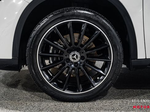 Used 2018 Mercedes-Benz GLA 250 4MATIC image 9