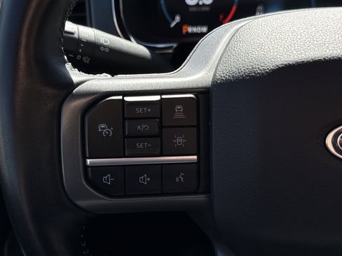 Used 2021 Ford F150 Lariat w/ Max Trailer Tow Package image 16