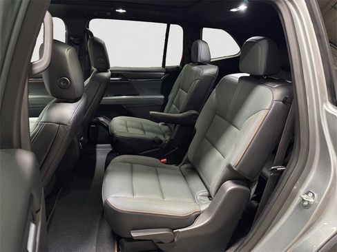 Used 2024 GMC Acadia AT4 image 13
