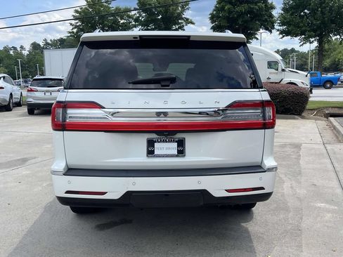 Used 2021 Lincoln Navigator Reserve w/ Luxury Package AWD/4WD image 4