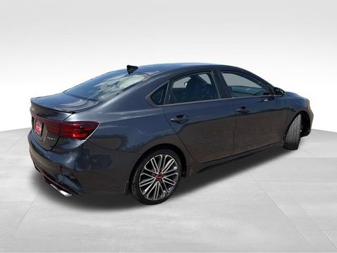 Used 2022 Kia Forte GT w/ GT Technology Package FWD image 5