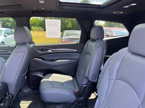 Used 2023 Buick Enclave Premium w/ Experience Buick Package FWD image 6