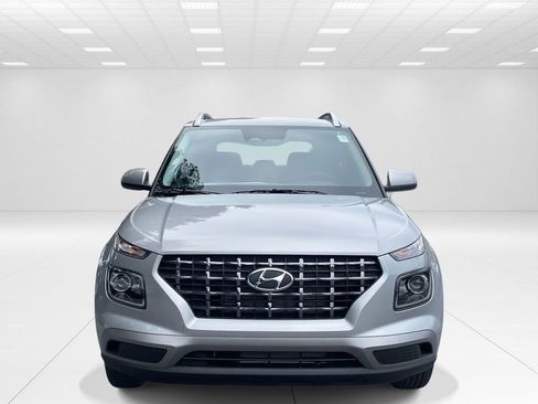 New 2026 Hyundai Venue SEL FWD image 2