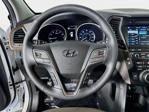 Used 2018 Hyundai Santa Fe Sport FWD image 12