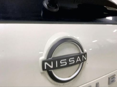Used 2023 Nissan Rogue SL AWD/4WD image 31
