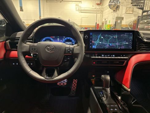 Used 2025 Toyota Camry XSE image 14