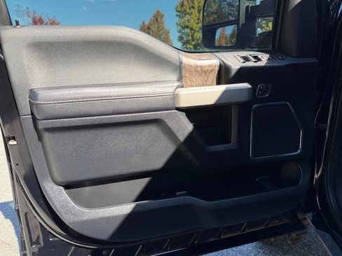 Used 2017 Ford F250 Lariat w/ Tow Technology Bundle image 10