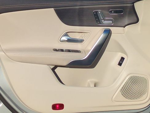 Used 2023 Mercedes-Benz CLA 250 image 14