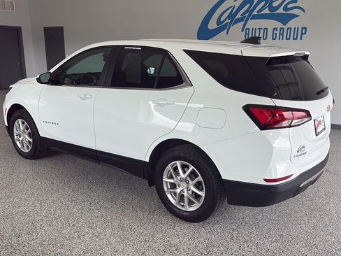 Used 2024 Chevrolet Equinox LT AWD/4WD image 2