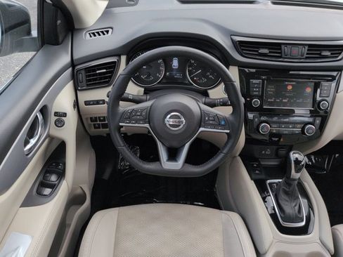 Certified 2020 Nissan Rogue Sport SV w/ Technology Package FWD image 16