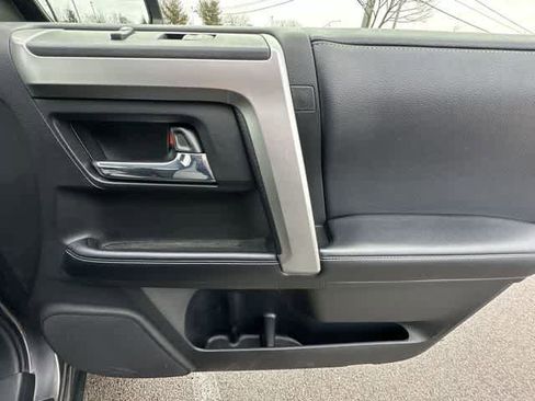 Used 2018 Toyota 4Runner SR5 image 22
