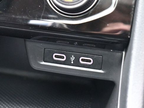 Used 2022 Volkswagen Jetta SE w/ Panoramic Sunroof Package image 39