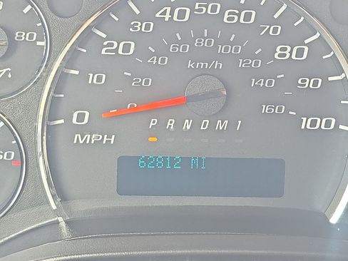 Used 2015 Chevrolet Express 2500 RWD image 25