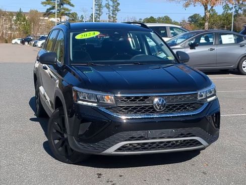 Used 2024 Volkswagen Taos S image 2