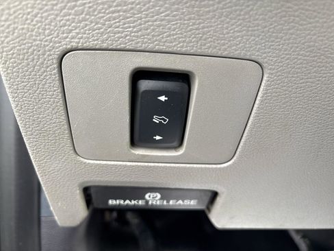 Used 2017 Ford F550 4x4 Regular Cab Super Duty w/ XLT Value Package image 21
