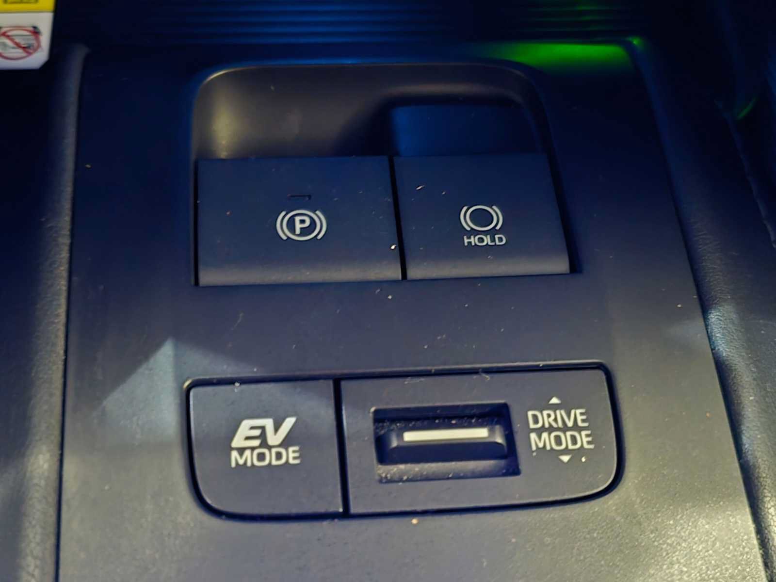 Certified 2021 Toyota Venza XLE AWD/4WD image 16