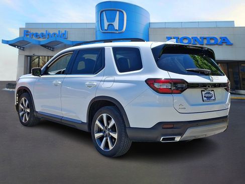 Used 2024 Honda Pilot Elite image 5