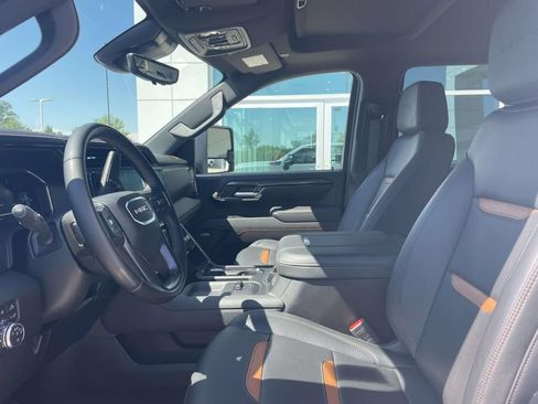 Used 2024 GMC Sierra 2500 AT4 w/ AT4 Premium Plus Package AWD/4WD image 14