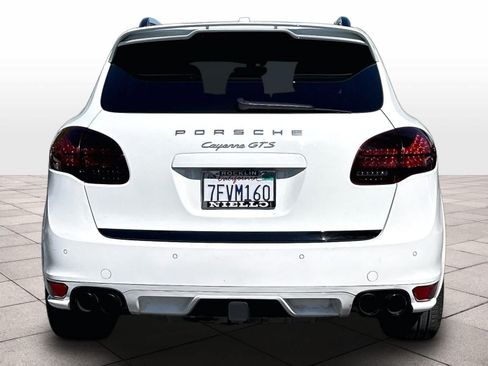 Used 2014 Porsche Cayenne GTS AWD/4WD image 4
