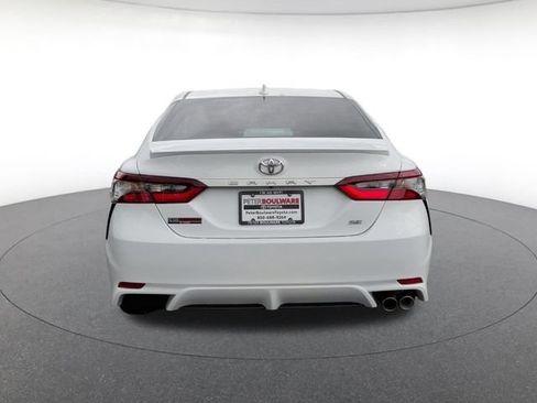 Used 2023 Toyota Camry SE FWD image 4
