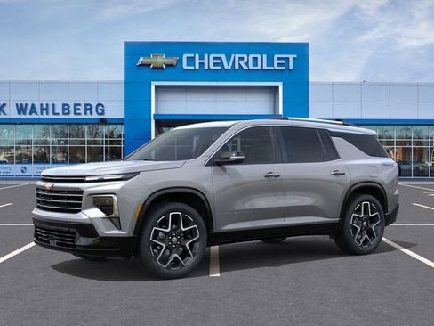 New 2026 Chevrolet Traverse High Country w/ LPO, Floor Liner Package AWD/4WD image 2