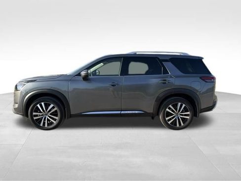 Used 2025 Nissan Pathfinder Platinum w/ Cargo Package AWD/4WD image 6