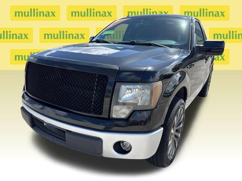 Used 2013 Ford F150 XLT w/ Mid Equipment Group image 9