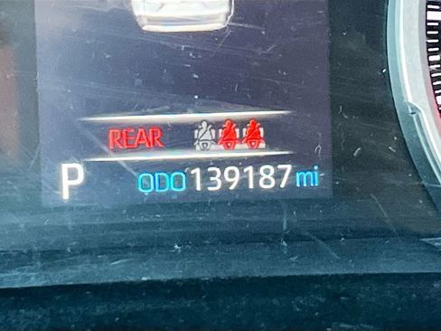 Used 2019 Toyota RAV4 XLE Premium image 12