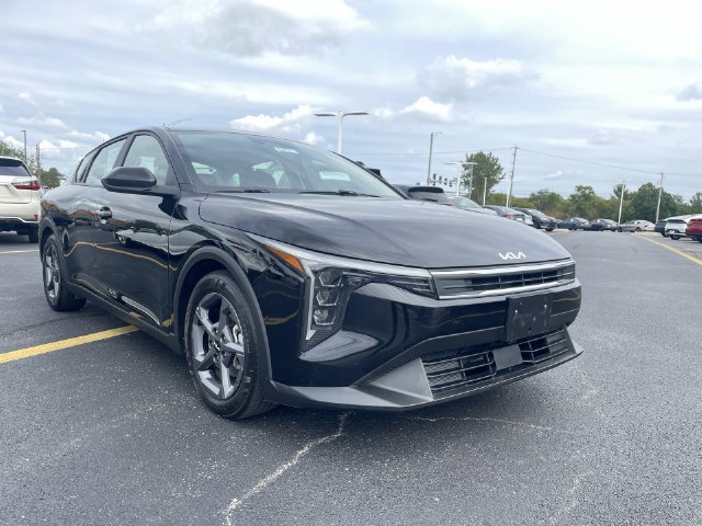 Used 2025 Kia K4 FWD image 10