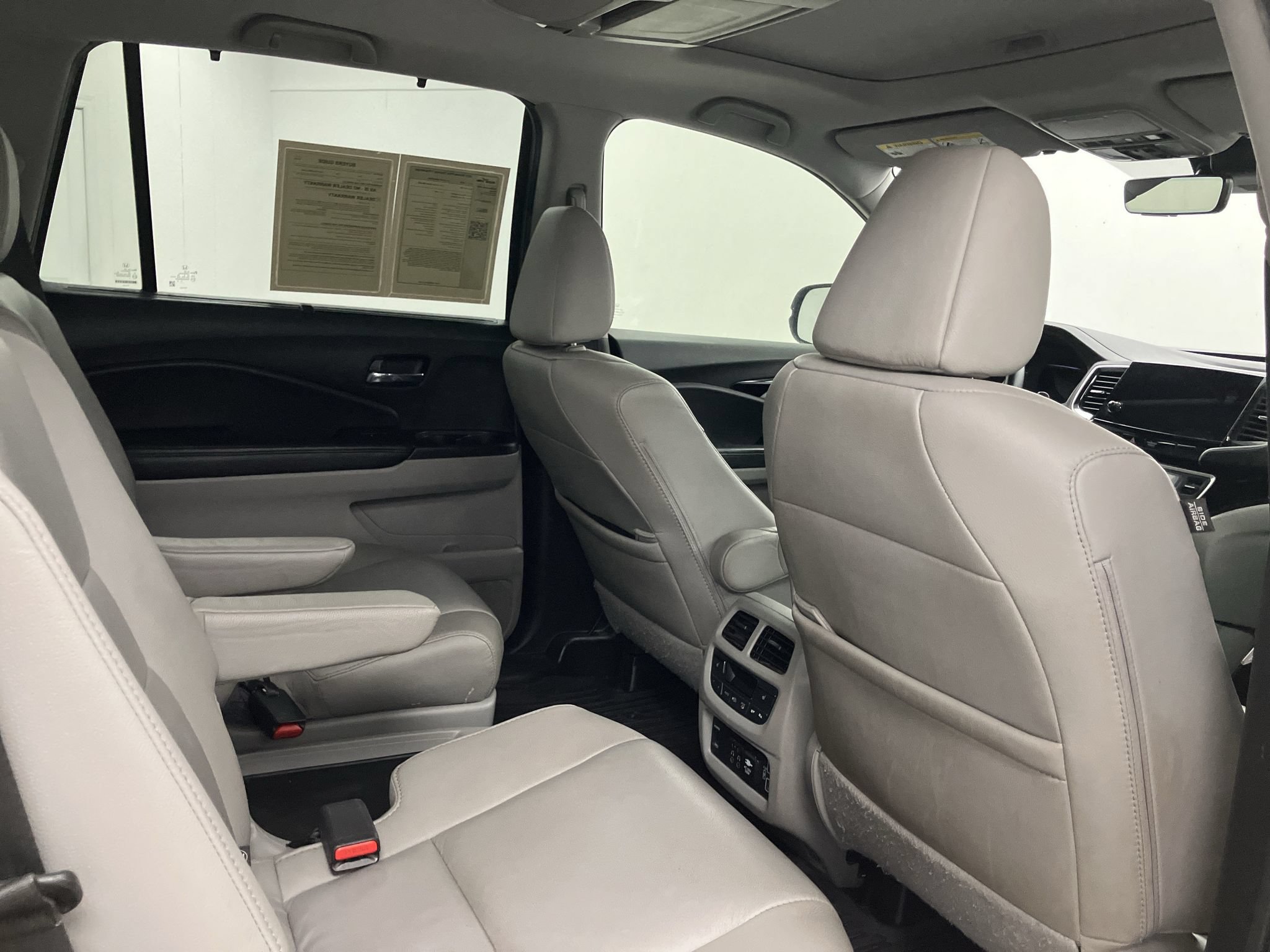 Used 2021 Honda Pilot Touring image 15