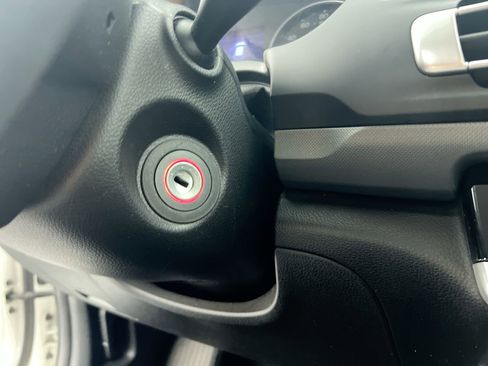 Certified 2022 Kia Seltos LX image 18