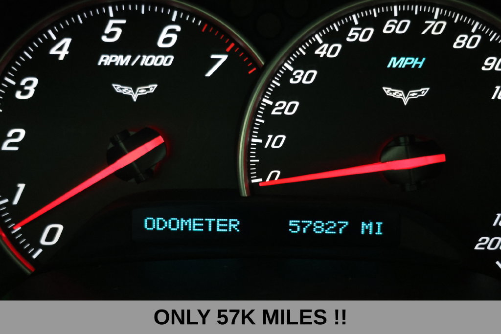Used 2012 Chevrolet Corvette Grand Sport w/ 4LT Preferred Equipment Group RWD image 5