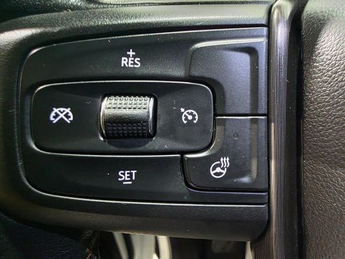 Used 2021 GMC Sierra 1500 AT4 image 5