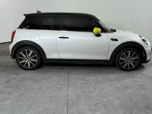 Used 2023 MINI Cooper SE image 2