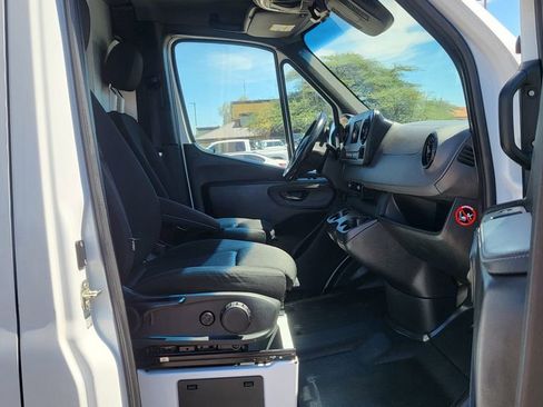 Used 2021 Mercedes-Benz Sprinter 1500 image 17