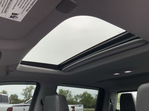 Used 2019 GMC Sierra 1500 SLT w/ SLT Convenience Package AWD/4WD image 55