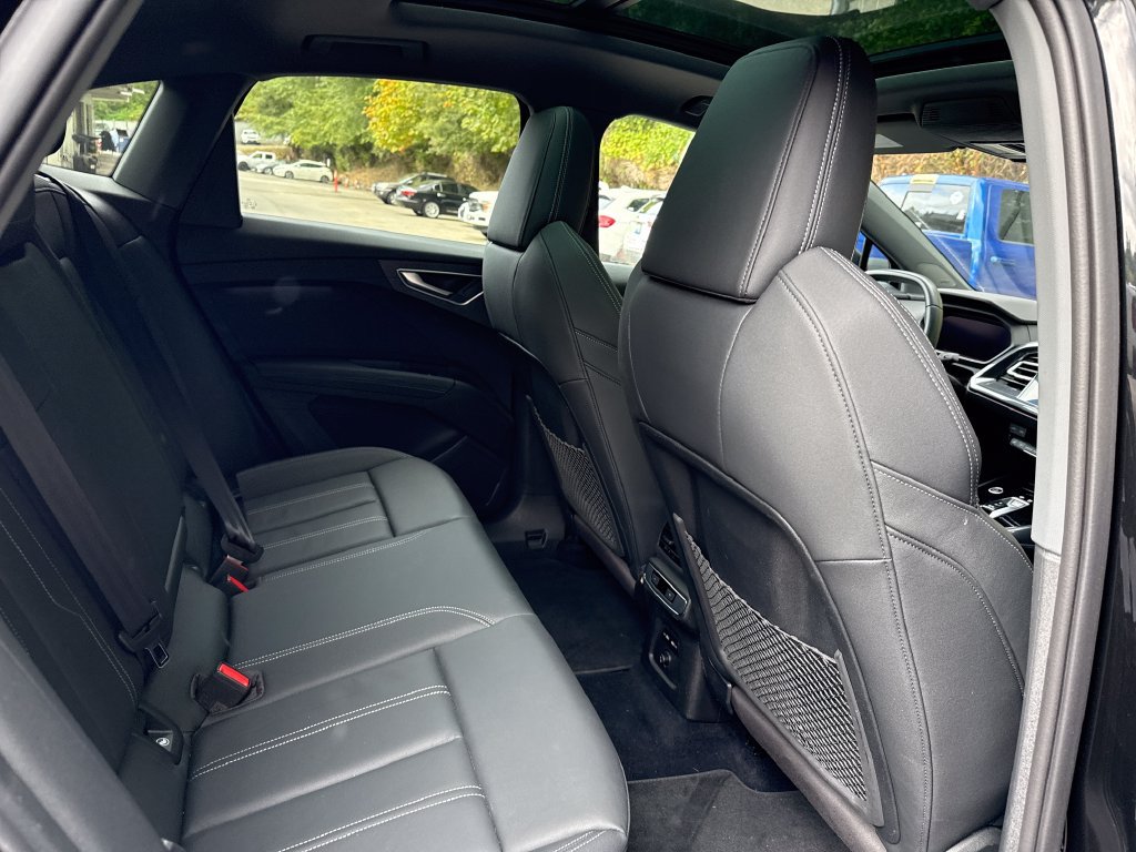 Used 2023 Audi Q4 e-tron Premium Plus w/ Premium Plus AWD/4WD image 11