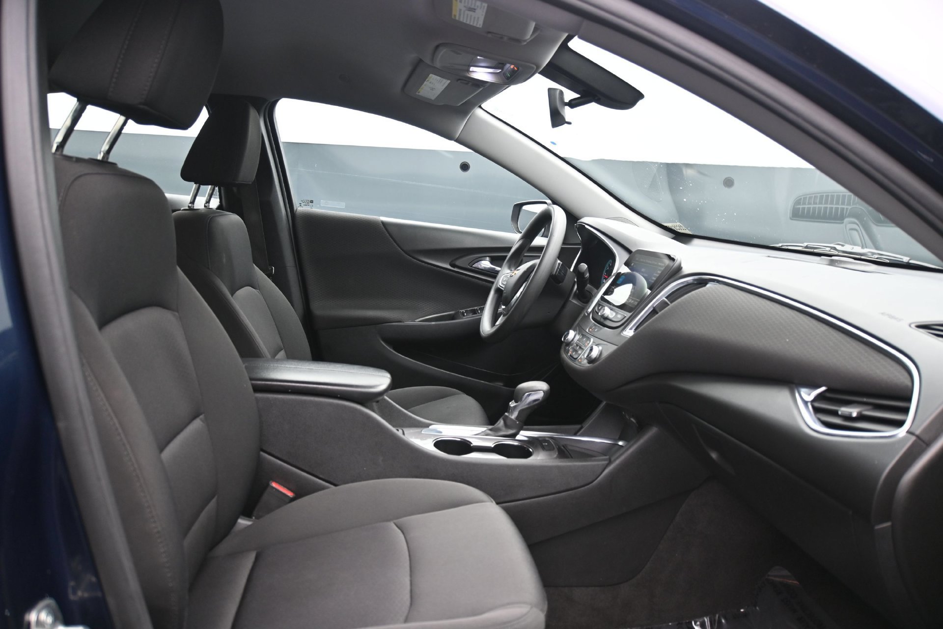 Used 2021 Chevrolet Malibu LT FWD image 13