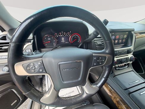Used 2016 GMC Yukon Denali w/ Open Road Package AWD/4WD image 11