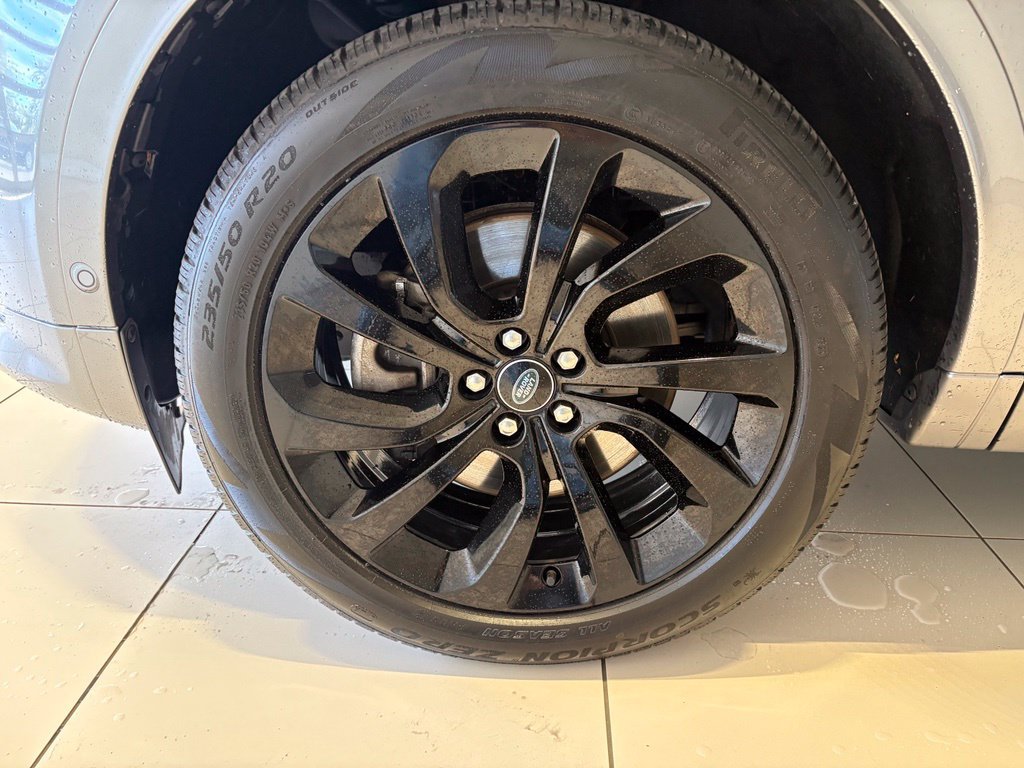 Used 2021 Land Rover Discovery Sport S R-Dynamic AWD/4WD image 9
