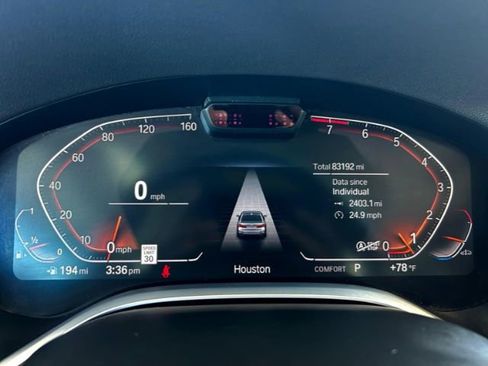 Used 2022 BMW 740i i w/ Luxury Rear Seating Package image 18