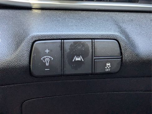 Used 2023 Hyundai Elantra SEL FWD image 19